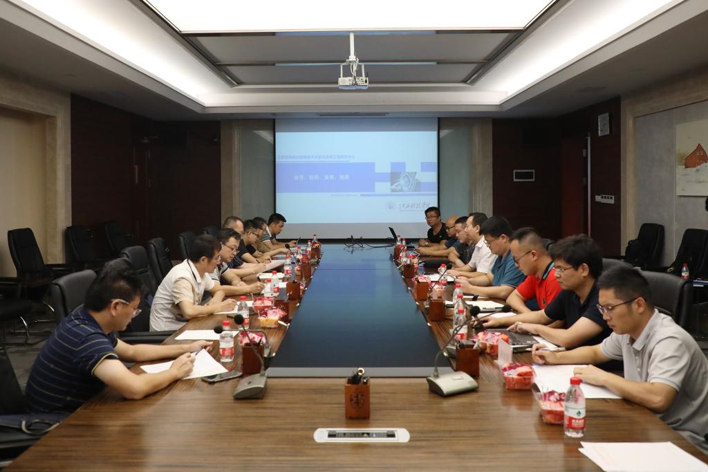 江西省鐵路大數(shù)據(jù)技術(shù)開發(fā)與應(yīng)用工程研究中心舉行技術(shù)交流會(huì) 聚焦創(chuàng)新技術(shù)服務(wù)，賦能智慧鐵路建設(shè)